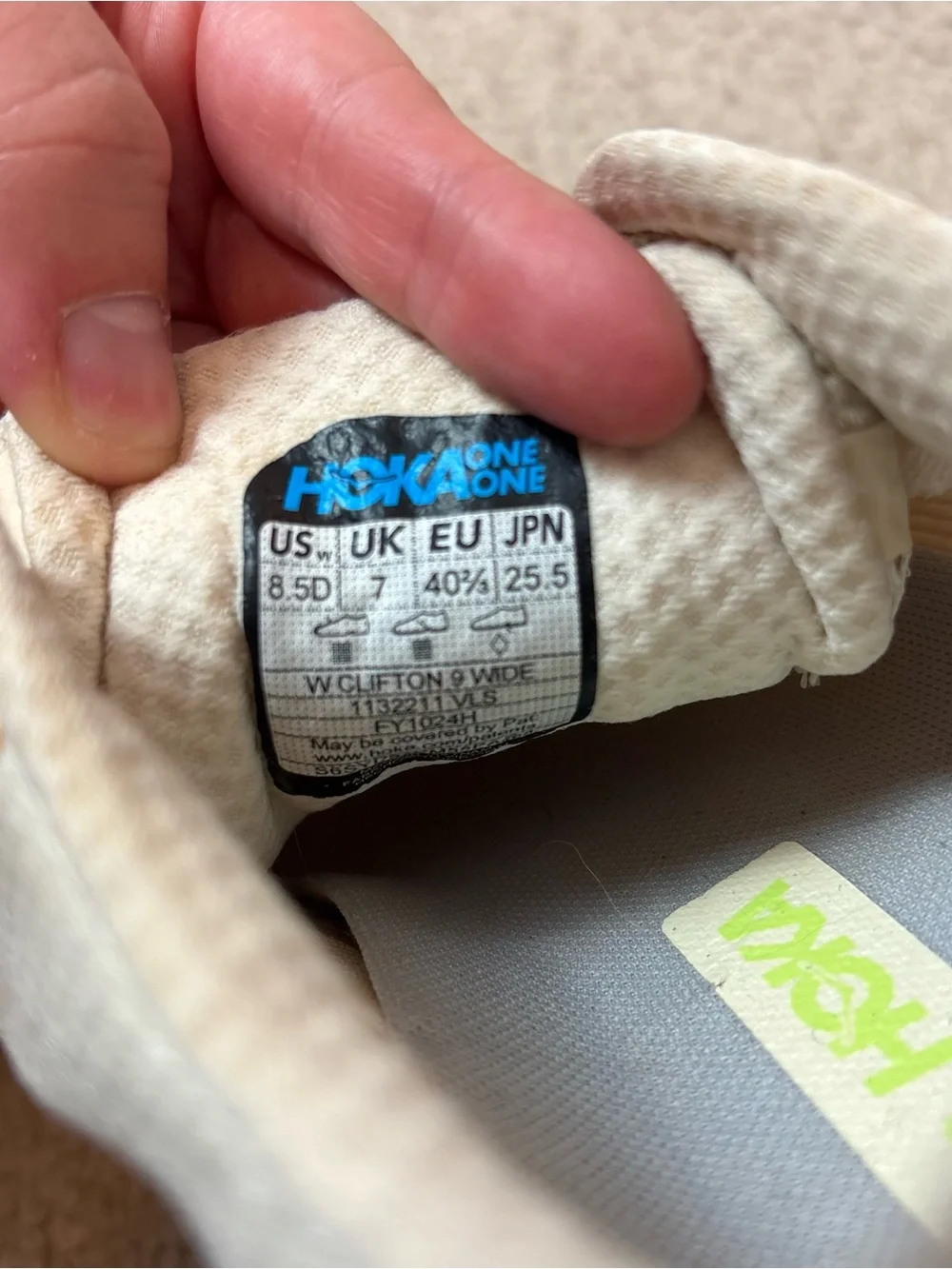 Hoka Clifton 9 women's running shoes in the Vanilla/Astral colorwa - Picture 8 of 9